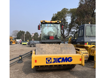 Máy đầm XCMG XS223J: hình 3 Máy đầm XCMG XS223J: hình 3