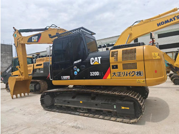 Máy xúc bánh xích CATERPILLAR 320D