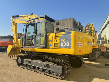 Máy xúc bánh xích KOMATSU PC200-8
