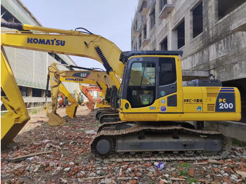 Máy xúc bánh xích KOMATSU PC200-8