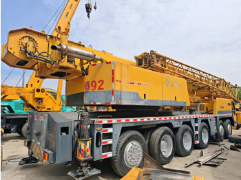Cẩu bánh lốp XCMG QY100K