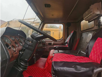 Cẩu bánh lốp XCMG QY100K: hình 4 Cẩu bánh lốp XCMG QY100K: hình 4