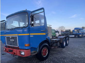 Xe tải khung gầm MAN