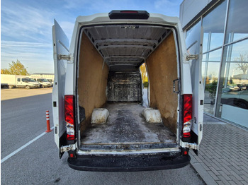 Cho thuê IVECO DAILY35C13V12m3 IVECO DAILY35C13V12m3: hình 4 Cho thuê IVECO DAILY35C13V12m3 IVECO DAILY35C13V12m3: hình 4