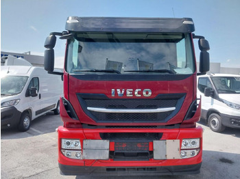 Xe đầu kéo IVECO Stralis 440