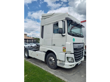 Xe đầu kéo DAF XF