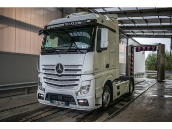 Xe đầu kéo MERCEDES-BENZ Actros 1845