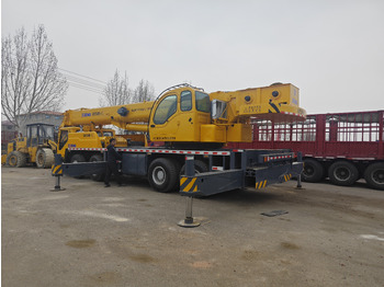 Cẩu bánh lốp XCMG QY50K