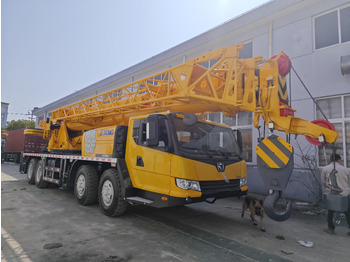 Cẩu bánh lốp XCMG QY50KC