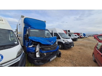 Xe tải hộp IVECO Daily