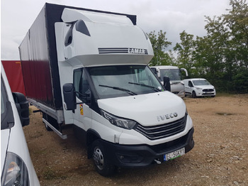 Xe van thùng mui bạt IVECO Daily