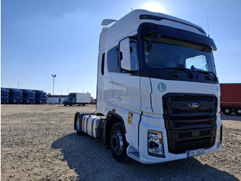 Xe đầu kéo FORD
