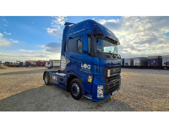 Xe đầu kéo FORD