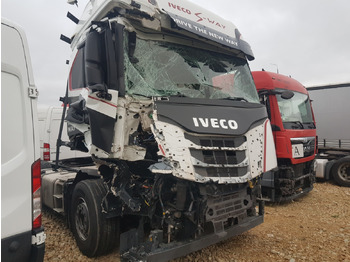 Xe đầu kéo IVECO S-WAY