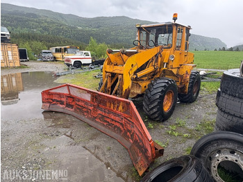 Máy xúc lật bánh lốp AHLMANN