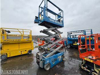 Nền bục trên không GENIE