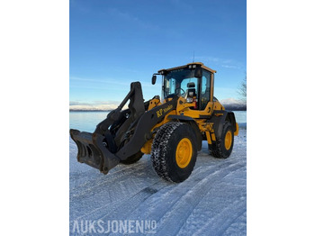 Máy xúc lật bánh lốp VOLVO L90H