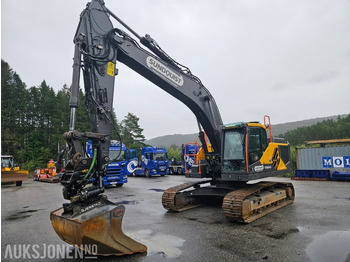 Máy xúc VOLVO EC250EL