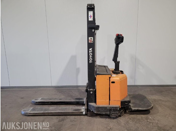 Thiết bị xử lý vật liệu 2000 Toyota Stabler: hình 2 Thiết bị xử lý vật liệu 2000 Toyota Stabler: hình 2