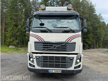 Xe tải nâng móc VOLVO FH16