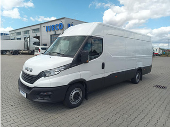 Xe van chở hàng IVECO Daily 35s16