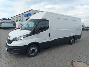 Xe van chở hàng IVECO Daily 35s16