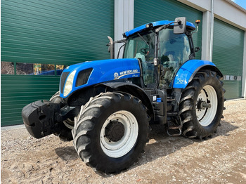 Máy cày NEW HOLLAND T7.235
