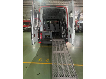 Xe cứu thương MERCEDES BENZ AMBULANCE FOR DYSABLED PEOPLE Sprinter 313 CDI(15 units): hình 4