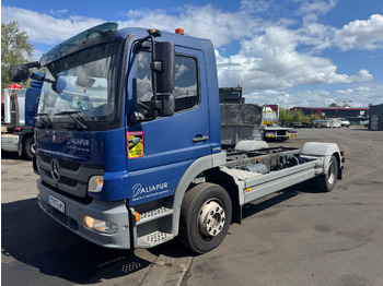 Xe tải khung gầm MERCEDES-BENZ