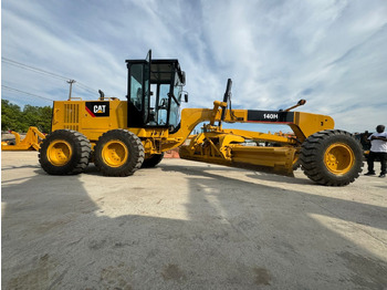 Máy san CATERPILLAR 140H