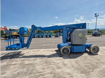 Nền bục trên không GENIE Z34/22