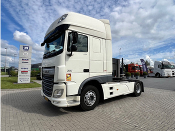 Xe đầu kéo DAF XF 460