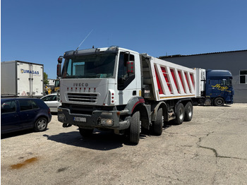 Xe tải IVECO EuroTrakker