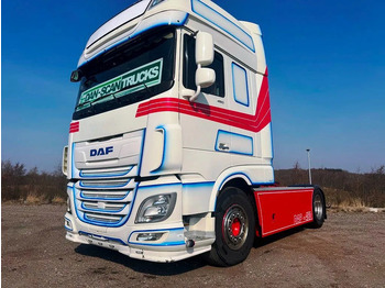 Xe đầu kéo DAF XF 450