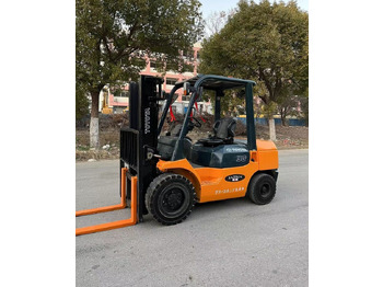 Xe nâng diesel Toyota 7FD30 8FD30 7FD35 3ton 5ton forklift for sale: hình 2
