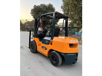 Xe nâng diesel Toyota 7FD30 8FD30 7FD35 3ton 5ton forklift for sale: hình 3