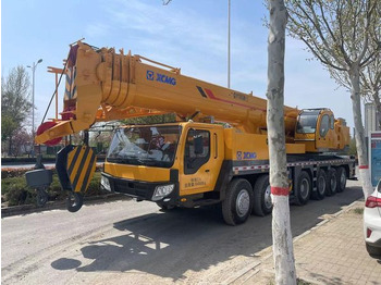 Cẩu bánh lốp XCMG QY100K