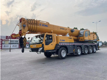Cẩu bánh lốp XCMG QY100K