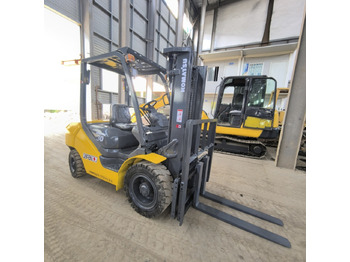 Xe nâng diesel KOMATSU