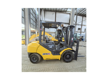 Xe nâng diesel Komatsu FD30 Forklift: hình 5