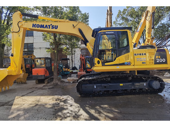 Máy xúc bánh xích KOMATSU PC200-8