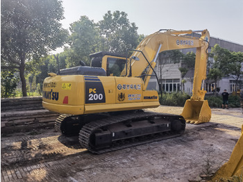 Máy xúc bánh xích KOMATSU PC200-8