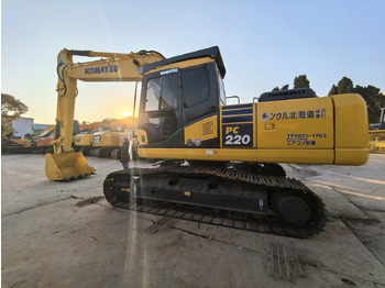 Máy xúc bánh xích KOMATSU PC220-7