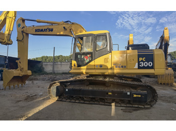 Máy xúc bánh xích KOMATSU PC300-7