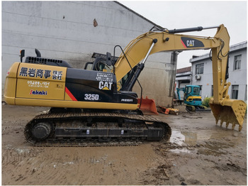 Máy xúc bánh xích CATERPILLAR 320D