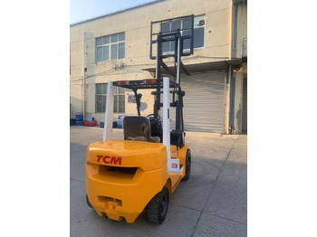 Xe nâng diesel TCM FD30 Forklift: hình 3
