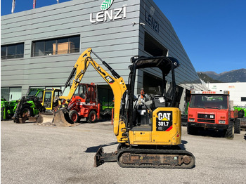 Máy xúc mini CATERPILLAR 301.7CR