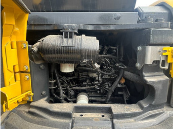 Máy xúc bánh xích Komatsu 40MR: hình 5