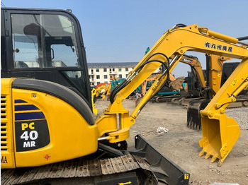 Máy xúc mini KOMATSU PC40