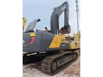 Máy xúc bánh xích VOLVO EC240CL